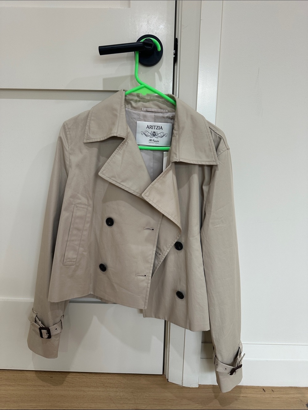 Aritzia Cropped Double-Breasted Trench Coat in Beige with Black Buttons